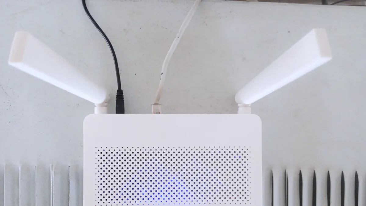 Photo by Solijon Solayev, licensed under CC BY-SA 4.0 (Wikimedia Commons) Wireless router used for home internet streaming