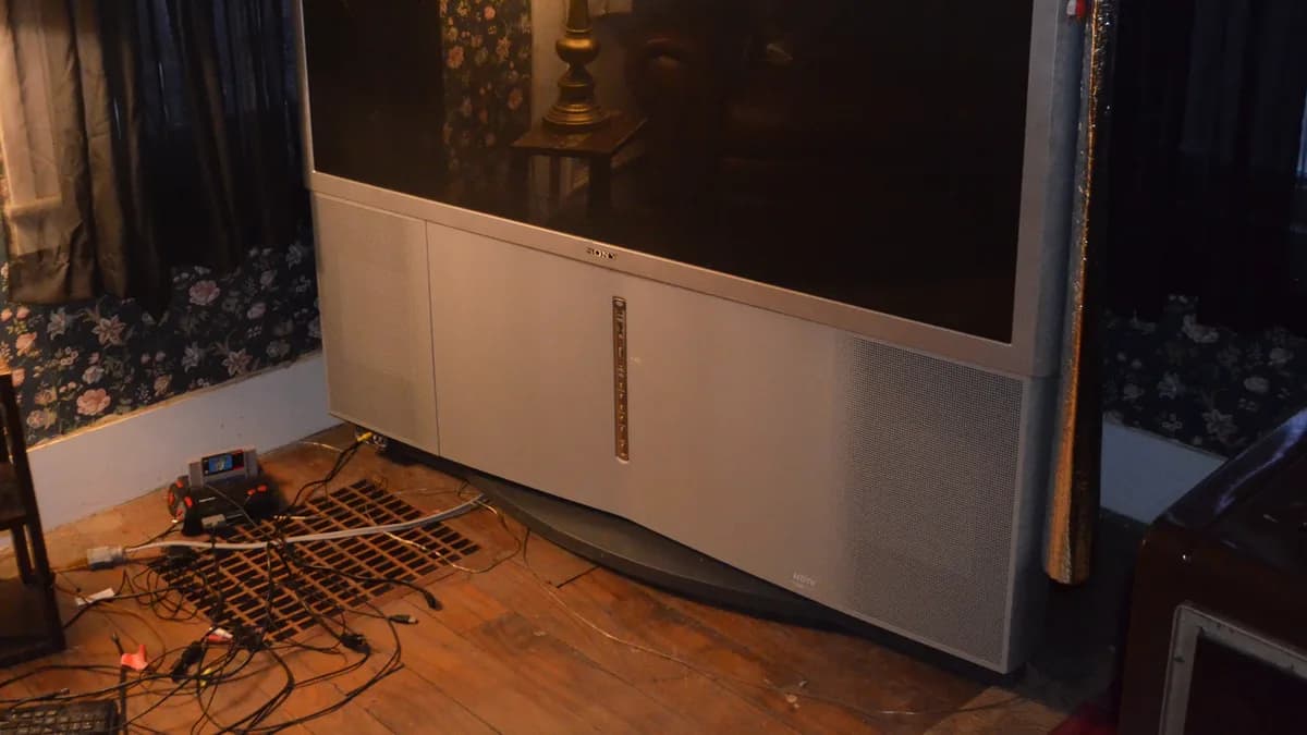Television setup used for streaming playback